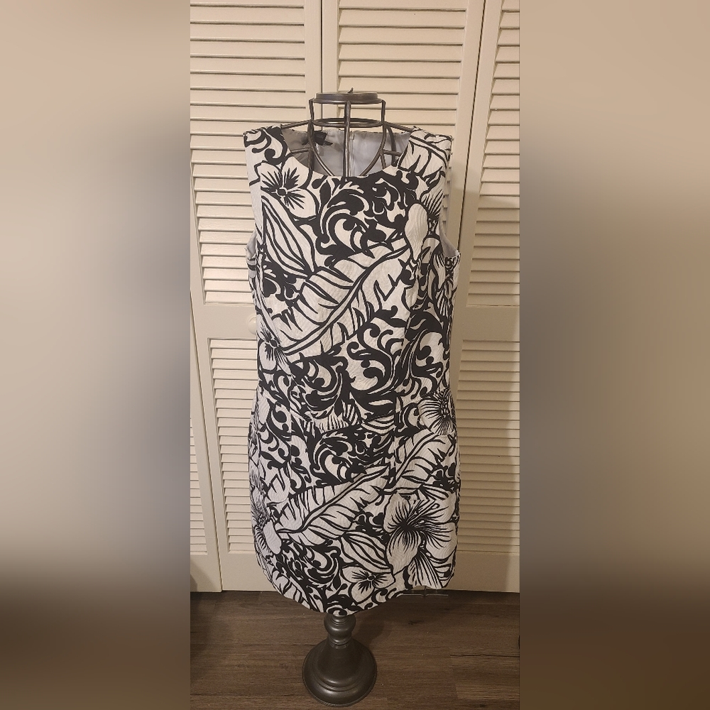 AGB Black and White Sheath Dress Size 14